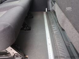 FORD Transit 1. Hand / Rampe / 9 Sitzer / FN: 46