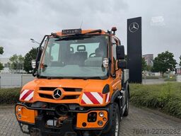 Mercedes-Benz Unimog U 318