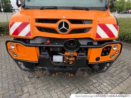 Mercedes-Benz Unimog U 318