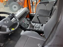 Mercedes-Benz Unimog U 318