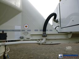 Feldbinder Powder tank alu 40 m3 + engine/compressor