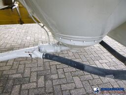 Feldbinder Powder tank alu 40 m3 + engine/compressor