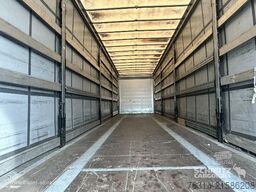Schmitz Cargobull Curtainsider Coil Getränke