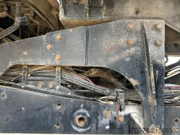 UNIMOG U 427 4x4 / Kran Atlas 130 / Winde