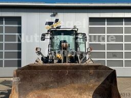 KOMATSU WA320