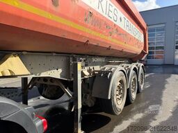SCHMITZ CARGOBULL SKi 24 SL 7.2 SGF*S3 Stahl - Liftachse - Plane