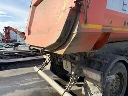 SCHMITZ CARGOBULL SKi 24 SL 7.2 SGF*S3 Stahl - Liftachse - Plane