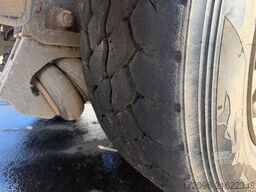 SCHMITZ CARGOBULL SKi 24 SL 7.2 SGF*S3 Stahl - Liftachse - Plane