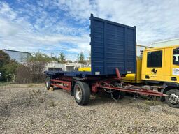 Schmitz Cargobull WF18 mit Plattform