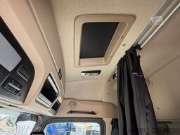 MERCEDES-BENZ Actros 2551/Lift-Achse/Retarder/AHK/LBW