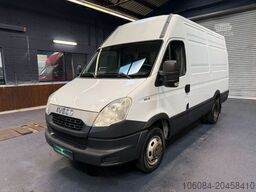 IVECO Daily 35C15 3,0 Liter Kasten L2 H2 AHK 3,5T