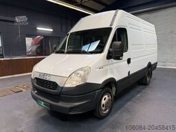 IVECO Daily 35C15 3,0 Liter Kasten L2 H2 AHK 3,5T