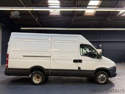 IVECO Daily 35C15 3,0 Liter Kasten L2 H2 AHK 3,5T