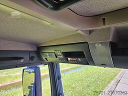 M.A.N. 26.460 TGS 6x2*4