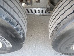 SCHMITZ CARGOBULL SKO 24/ DOPPELSTOCK / ZURRLEISTE / LASI 12642 XL