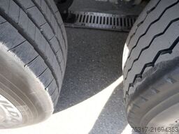 SCHMITZ CARGOBULL SKO 24/ DOPPELSTOCK / ZURRLEISTE / LASI 12642 XL