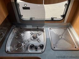 BÜRSTNER Delfin T 680 *Backofen**Solar**Markise