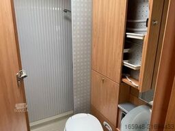 BÜRSTNER Delfin T 680 *Backofen**Solar**Markise