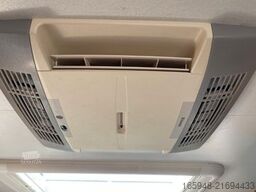 BÜRSTNER Delfin T 680 *Backofen**Solar**Markise