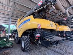 New Holland CR 10.90