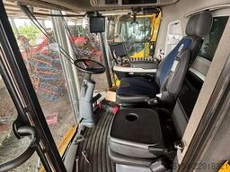 New Holland CR 10.90
