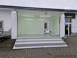 trailershop Messestand Infostand mobile Bühne 470x220 Licht