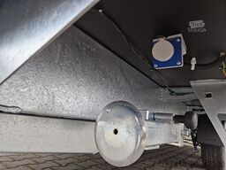 trailershop Messestand Infostand mobile Bühne 470x220 Licht