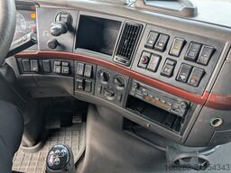 Volvo FH16 6X4 610HP HYVA Blatt/Luft Manuell