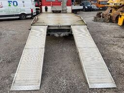 MERCEDES-BENZ Atego 818 Baumaschinen Transportiert