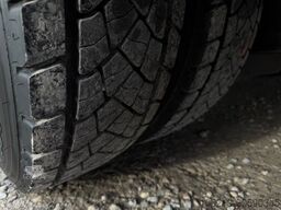 MERCEDES-BENZ Atego 818 Baumaschinen Transportiert