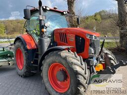Kubota M7153