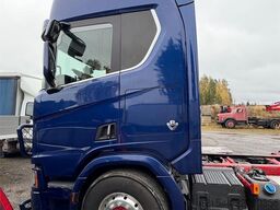Scania R650 Tridem Chassis