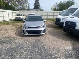 KIA Rio UEFA Euro 2016,Navi,SHZ,Kamera,PDC,Garantie
