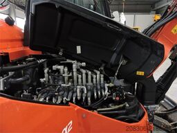 KUBOTA KX080-4