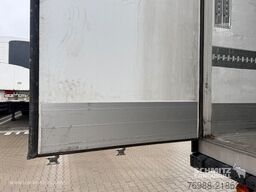 Schmitz Cargobull Tiefkühler Multitemp Doppelstock Trennwand