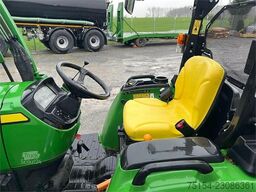 John Deere 3025 E