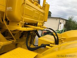 Kirovets K700A V8