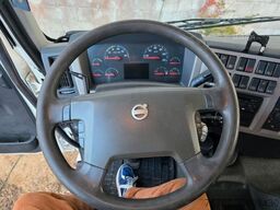 VOLVO FE 320 6x2/4 Abroller mit Cont. + Kran HMF 1820