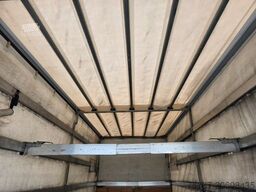 IVECO 80-220 Eurocargo, Gardine, ladebordwand