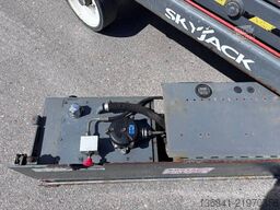 SkyJack SJ 3226 9,90m Scherenarbeitsbühne *Akku NEU*