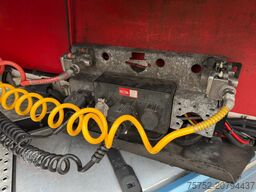 Pacton 12M Carrier 1300 Dhollandia 3000KG AS-1 Liftas ...