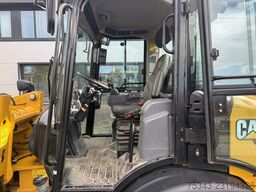 Caterpillar 906 With pallet forks | With Folding bucket | 3...