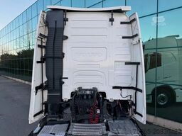 VOLVO FH 13.460 I-PARK COOL 2X TANKS SUPER CONDITION 2