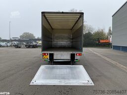 Volvo FL 250 Euro 6 met Dhollandia laadklep