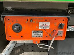 Volvo FL 250 Euro 6 met Dhollandia laadklep