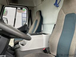 Volvo FL 250 Euro 6 met Dhollandia laadklep