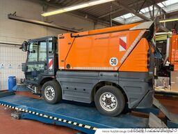 Aebi Kompaktkehrmaschine Swingo 200