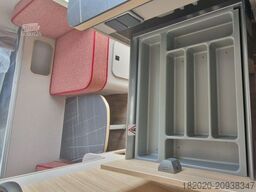 HYMER/ERIBA Touring 430 AUTARKPAKET,TANGO RED,MARKISE