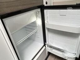 VANTOURER 600 L AUTOMATIK, LITHIUM, MARKISE