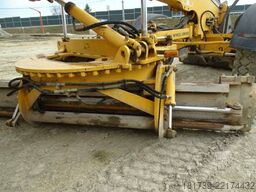 Volvo G946 6x6 road grader / Leica 3D system